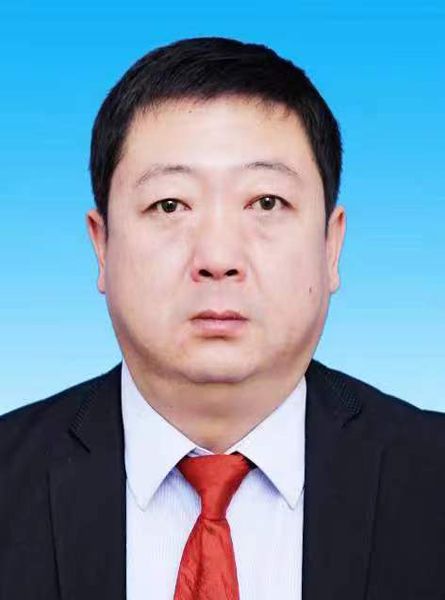 崔银龙