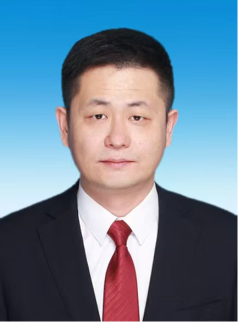 李鑫